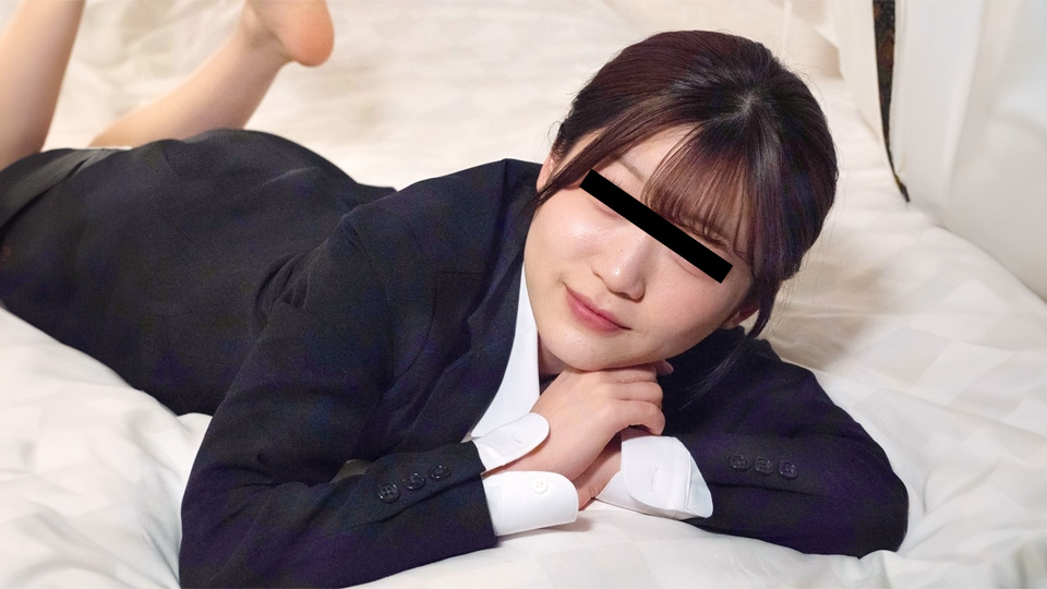 10musume 022525_01 娇小可爱求职女大学生面试现场遭无套内射!